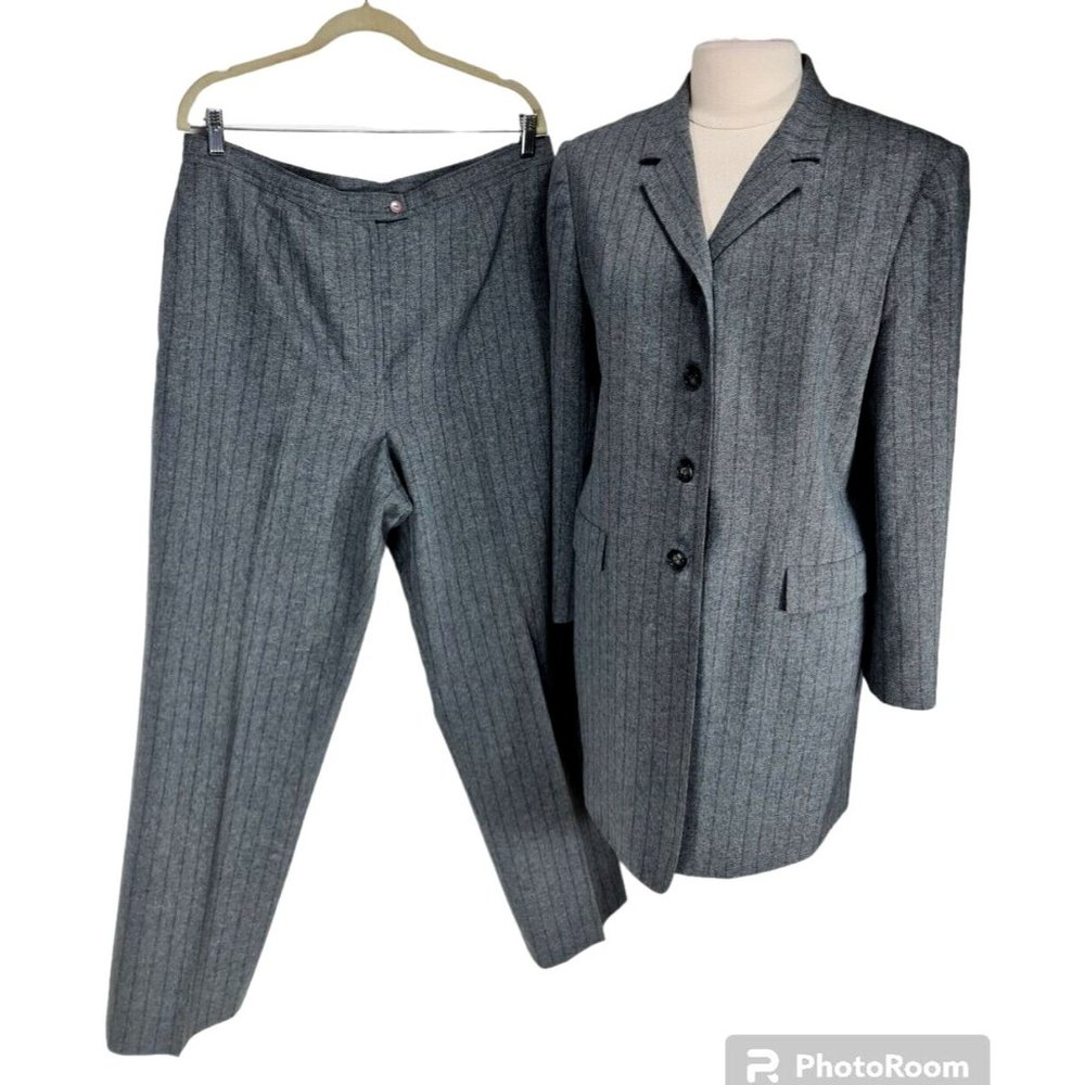 Emily Women Pant Suit Set Size 16 Long Button Up Blazer Pant Gray Striped Office